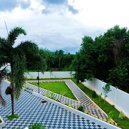 Westn Resorts Kuttalam  Luaran gambar